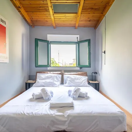 Loft Near The Airport With Seaview Apartamento